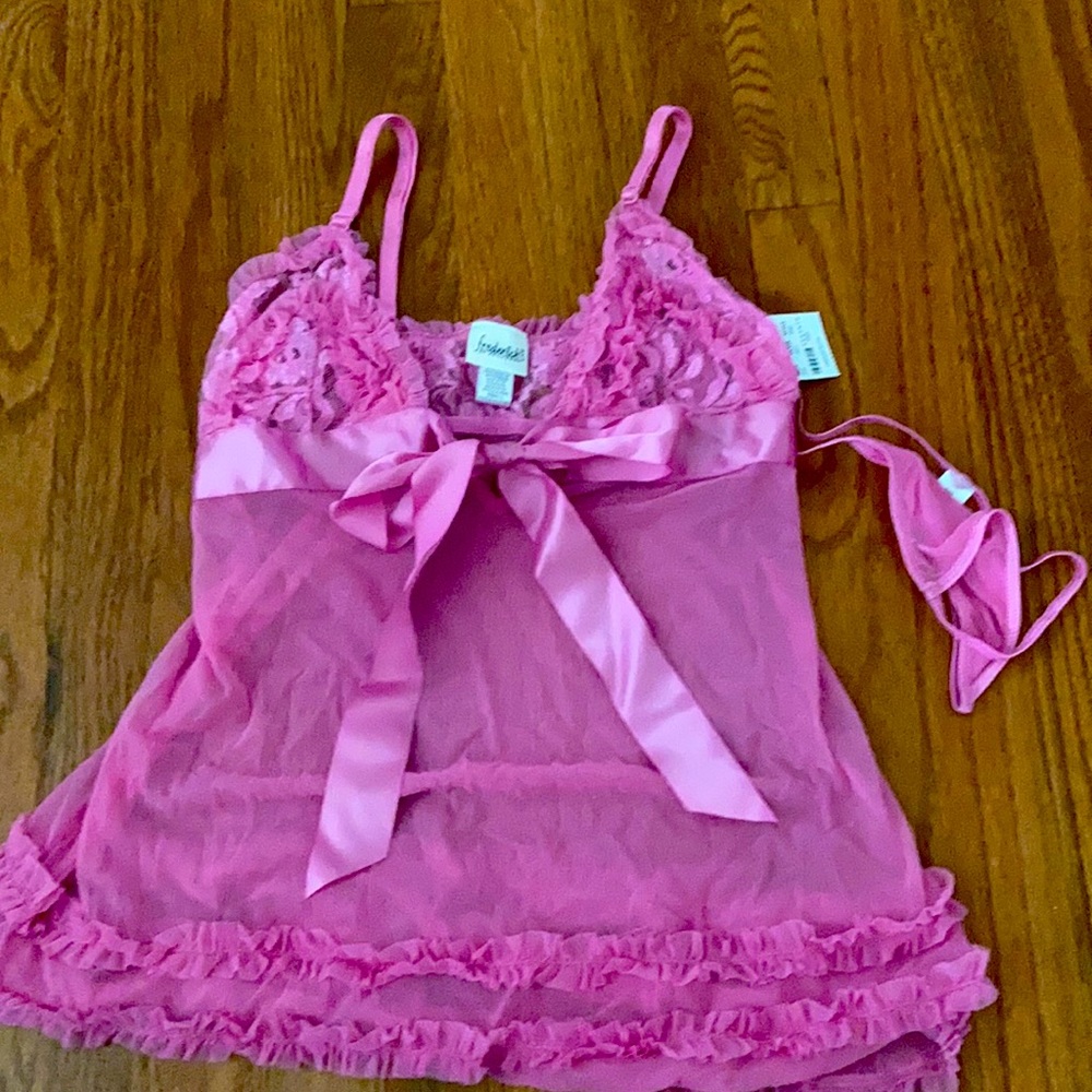 Fredericks of Hollywood pink lingerie set NWT